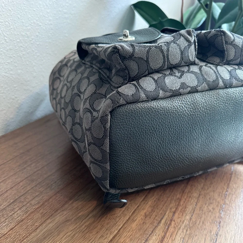 Coach Billie Backpack In Signature Jacquard - Excellent Condition! - Picture 12 of 13